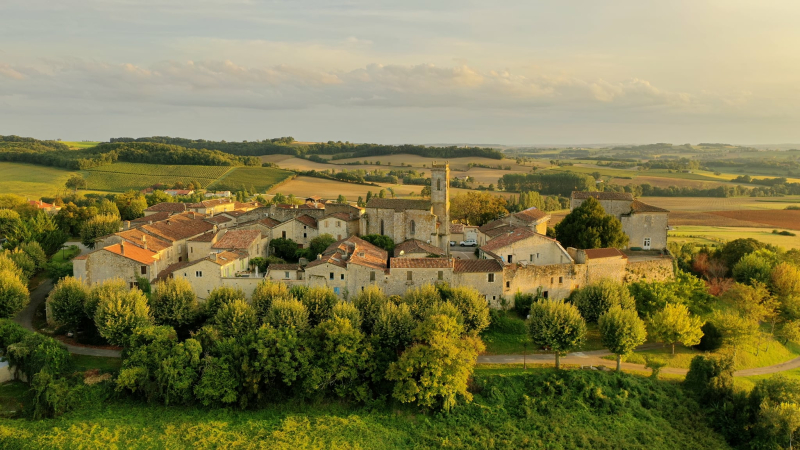 Quatreconseillers municipaux à élire