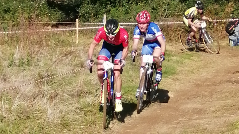 Cyclo-cross et VTT autour du terrain de la «balle ovale»