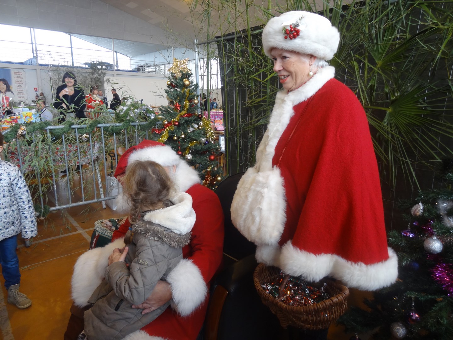 Père Noël ou Mère Noël, l'essentiel c'est que la hotte soit pleine de jouets