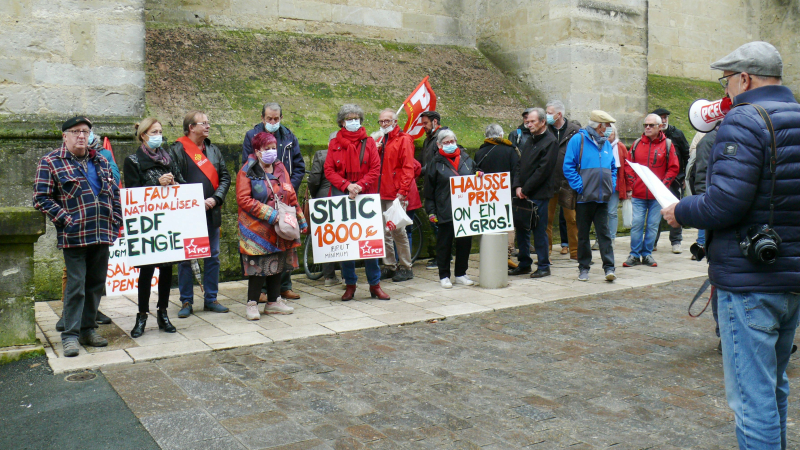 Le PCF 32 a manifesté devant la préfecture du Gers