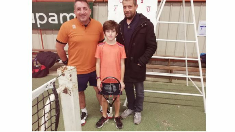 C’est parti pour le tournoi interne de tennis !