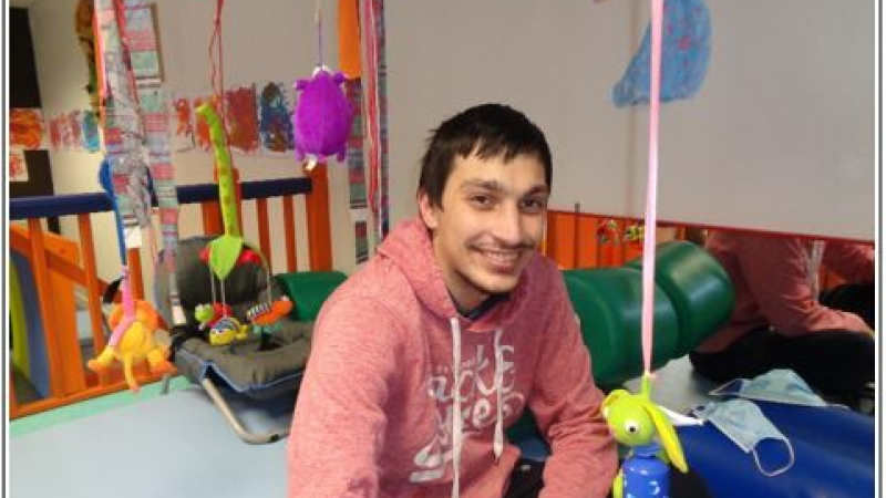 Le pôle petite enfance forme un éducateur