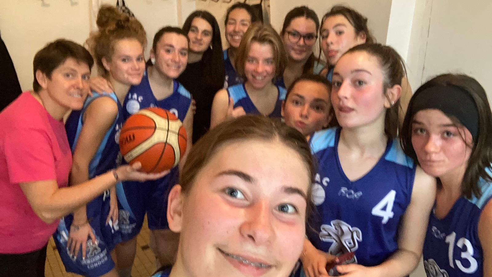 Le selfie de la victoire pour les U18 - Photo DR