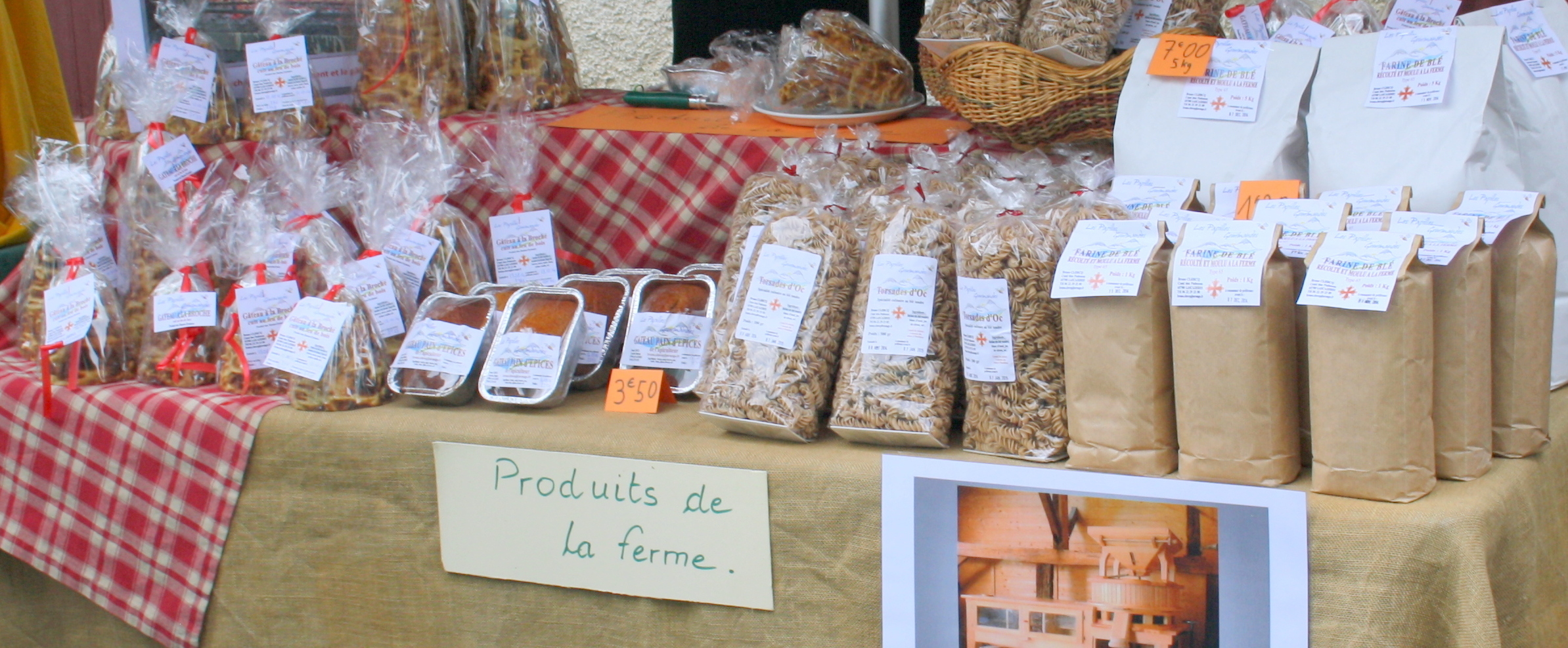 MARCHE GOURMAND002.JPG B ARCHIVES.jpg