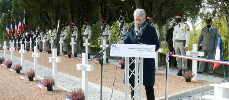 Geneviève Darrieussecq a inauguré le carré militaire à Barran
