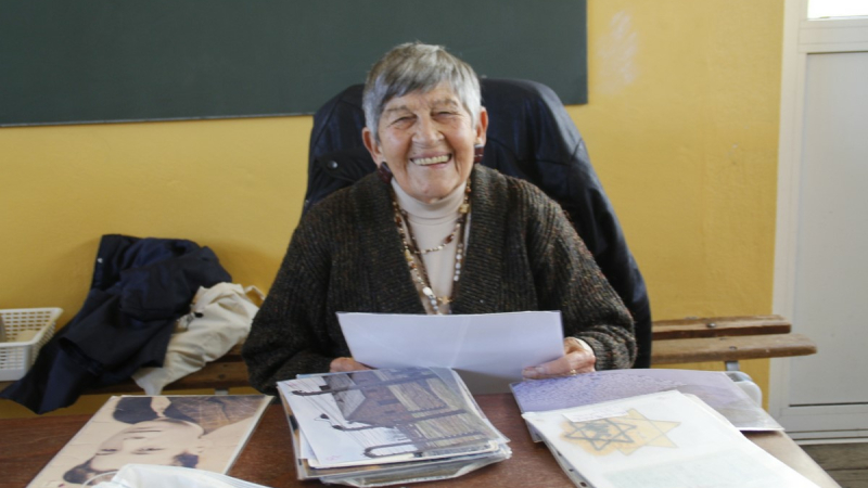 Ginette Kolinka parle aux élèves du collège Vasconie
