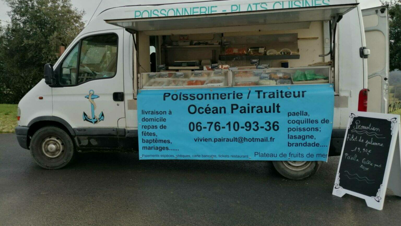 Le poissonnier itinérant séduit les habitants