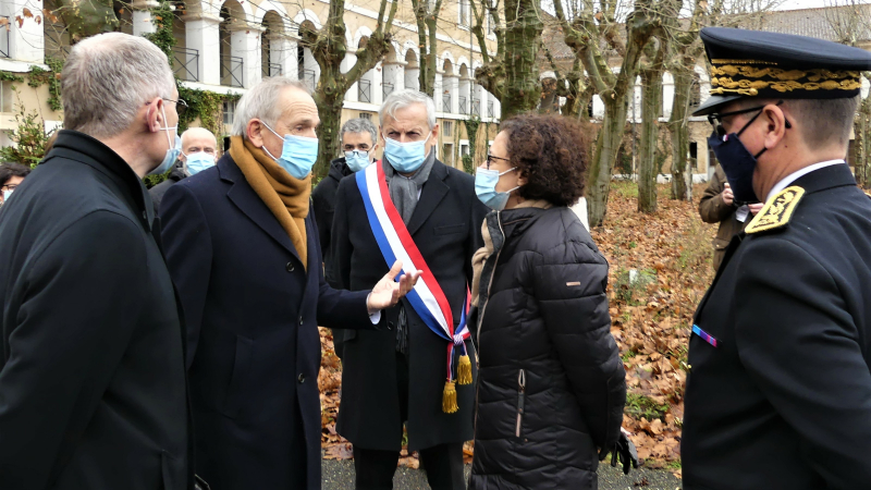 "La ronde "des ministres continue.