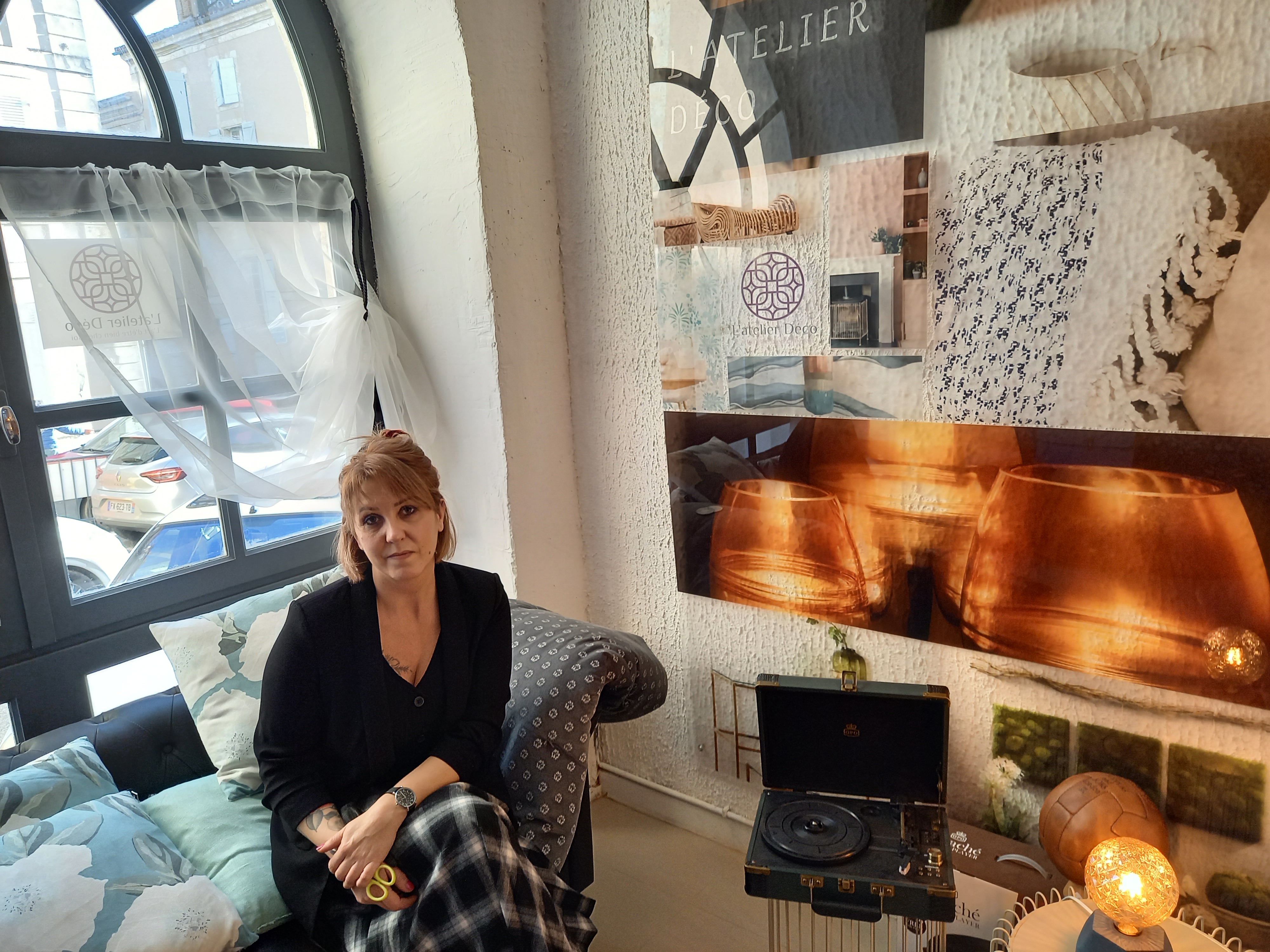 Aurélie Fauter dans sa boutique " L'Atelier Déco".
