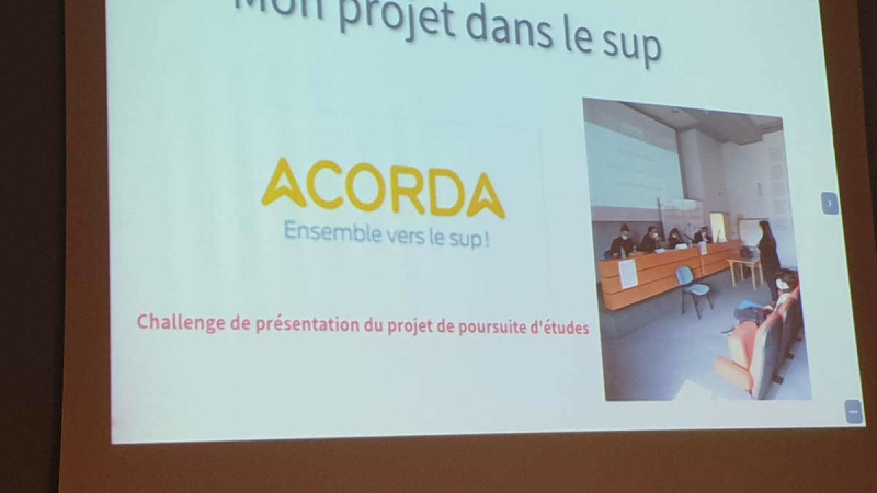 Un challenge : défendre son projet d'études supérieures en 180 secondes !