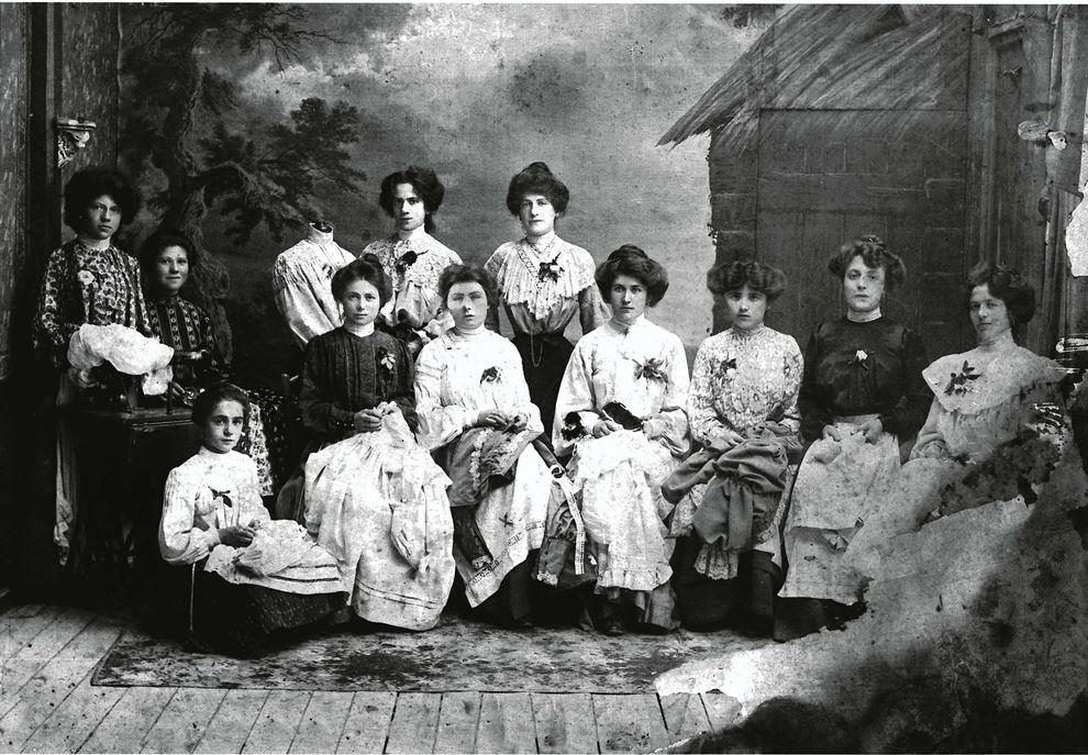 costumes
