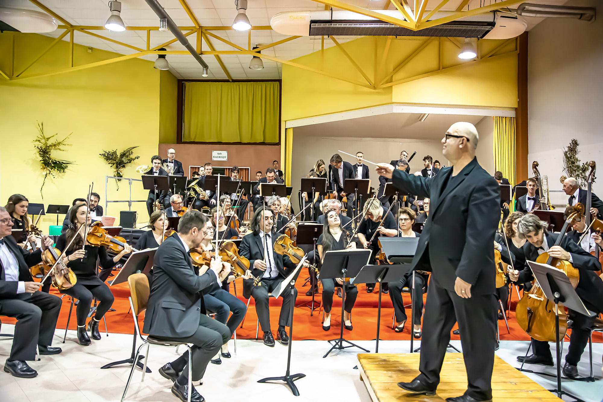 0 Vincent Caup et l'orchestre 1bis 120120.jpg