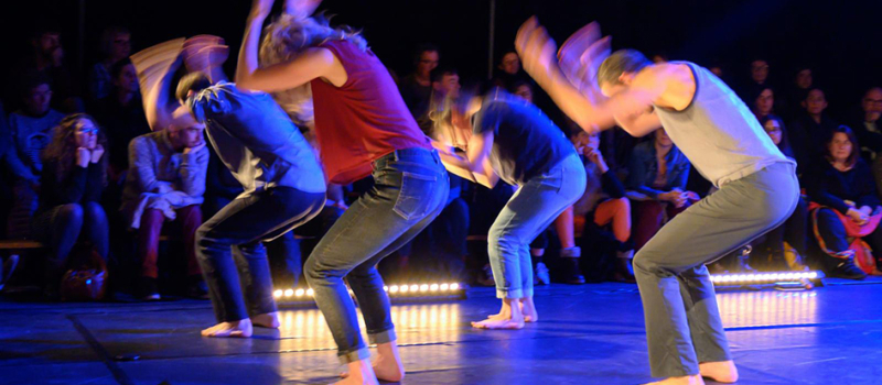 ​​​​​​​Théâtre innovant pour public contemporain.