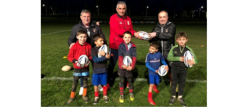 Remise de ballons de la FFR pour les M8 de l’école de rugby de l’UA Vic Fezensac