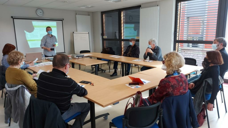 Une formation pour les aidants familiaux confrontés à la maladie d'Alzheimer