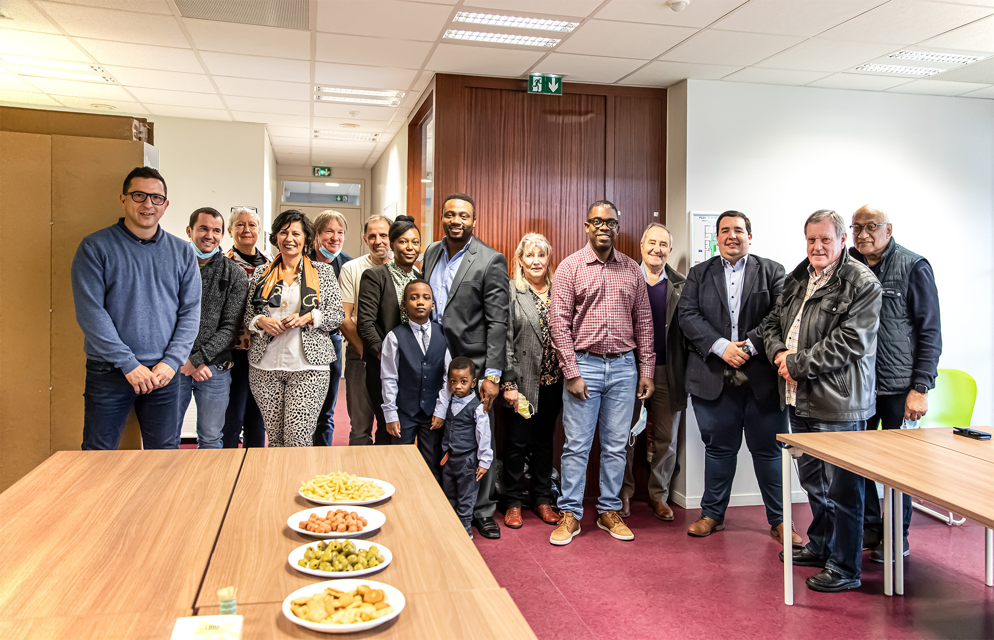 0 La MSP rassemblée pour accueillir le Dr Dieudonné et sa famille 1bis 280222.jpg