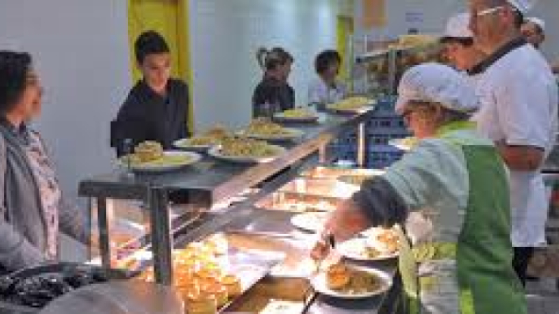 La région se mobilise pour favoriser une alimentation locale de qualité dans les lycées