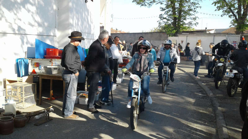 Le vide-grenier autour des arènes est de retour !