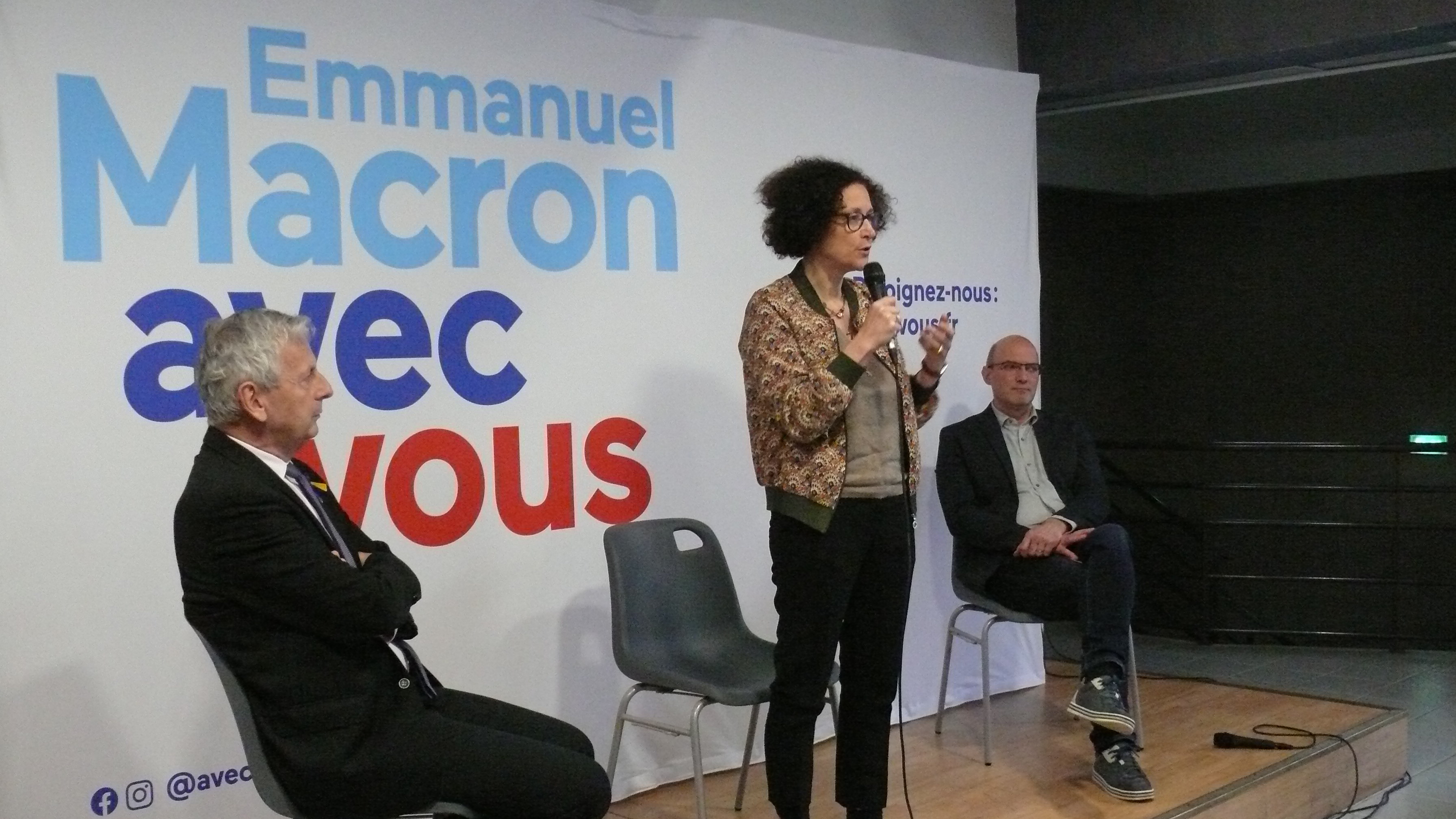 Emmanuelle Wagron entourée de Jean-René Cazeneuve et de Baertrand Gonthiez.