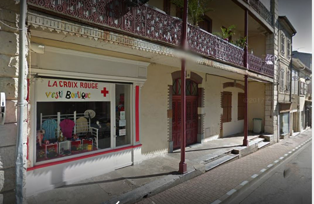 vestiboutique croix rouge.JPG