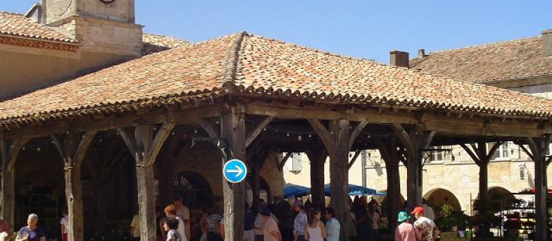 Vide-grenier et Floralies le dimanche 1er mai