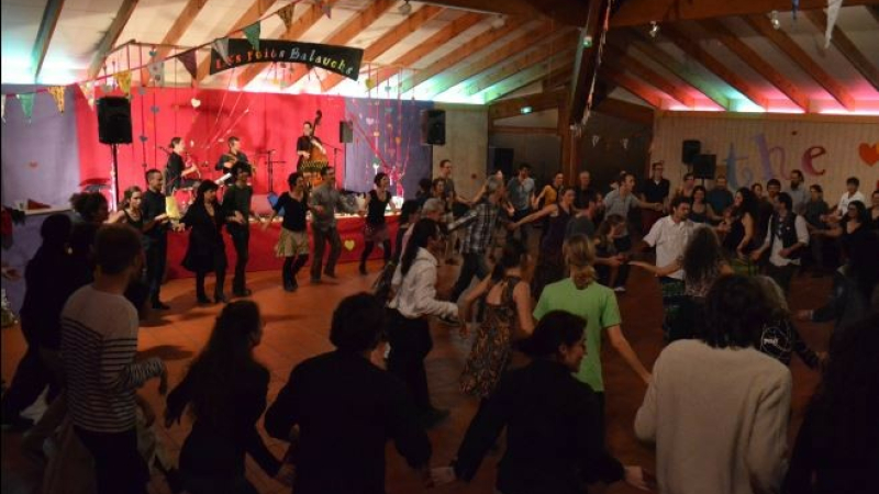 Bal Trad à l'école Bladé