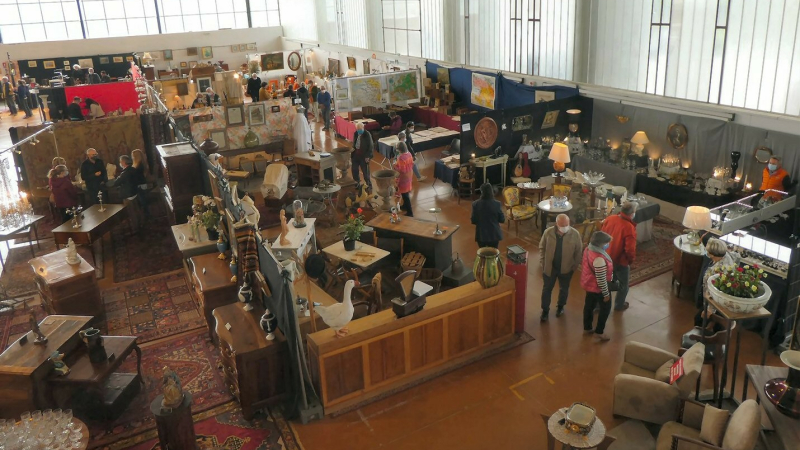 Dixième Salon des Antiquaires organisé par Art Histoire et Traditions