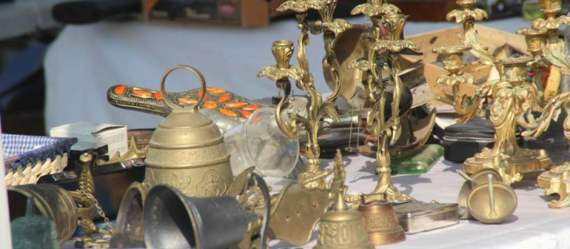 Vide-greniers, brocante, vide-garages