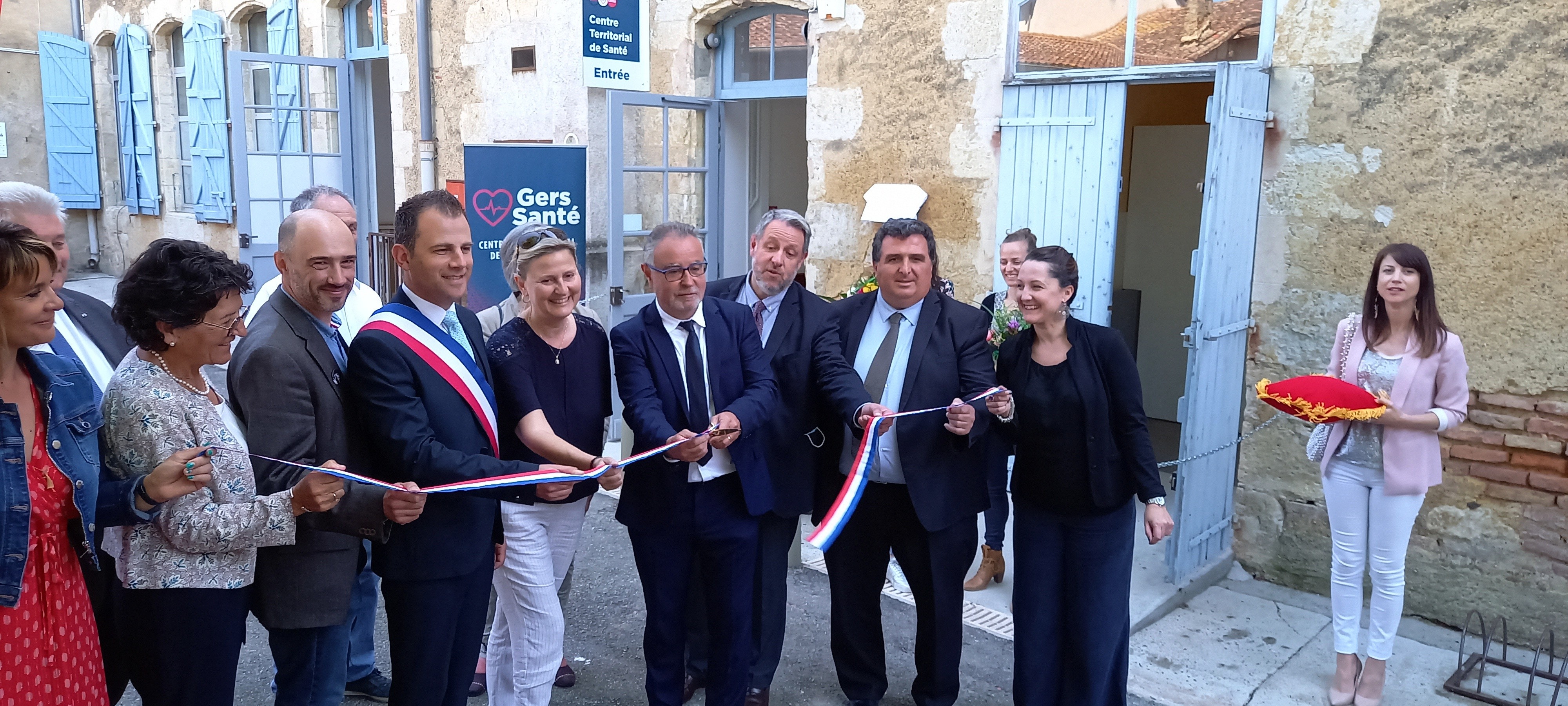 Le ruban tricolore a été partagé entre Charlette Boué, Jérôme Samalens, Ronny Guardia Mazzoleni, Laurence Lecoustre, Philippe Dupouy, Didier-Pier Florentin, et David Taupiac.