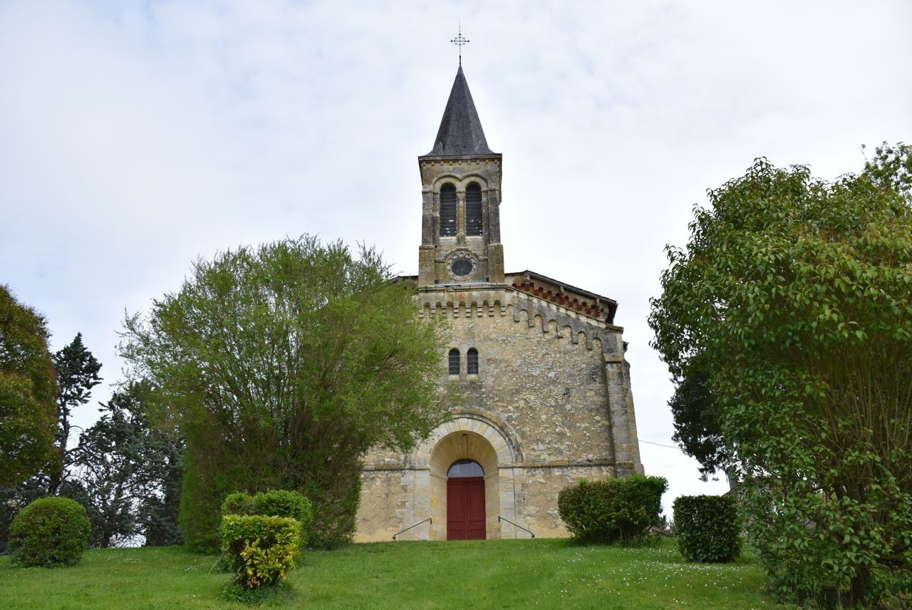 eglise castera verduzan geneawiki.jpg