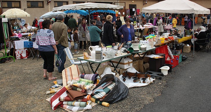 vide grenier photo lionel Lemaire.jpg