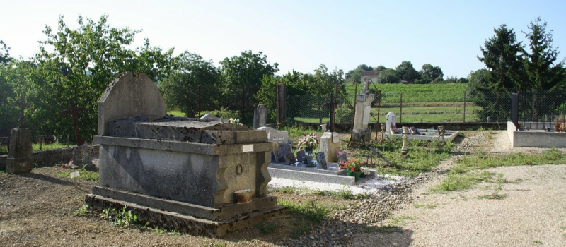 Cimetières de Miélan. Relevage de sépultures.