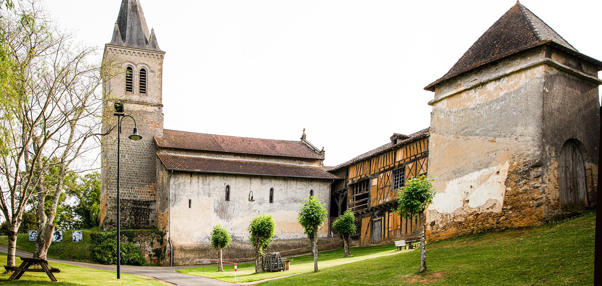 1 Place castet et de la Manse  1bis 120522.jpg