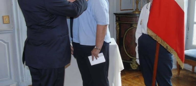 Elisabeth Dornelle, déléguée départementale de l'UNAFAM, décorée Chevalier de l'Ordre National du Mérite