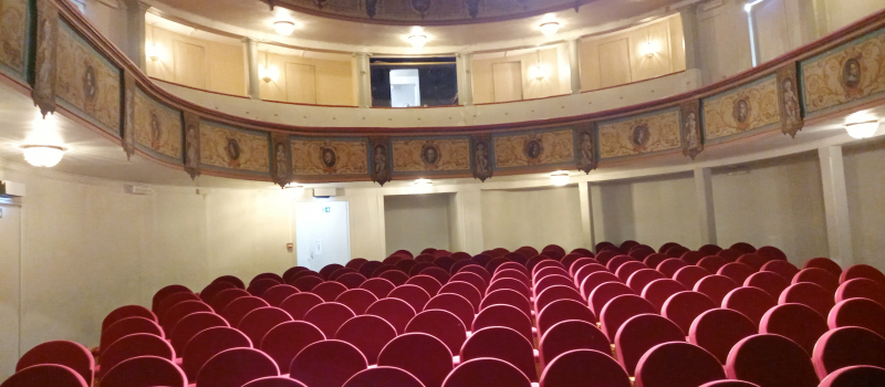 Salle Cuzin, une journée au théâtre