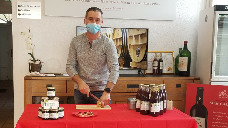 Un marché de producteurs dans le parc du château de Crouseilles