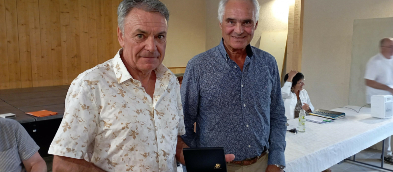 Remise de la médaille d’honneur au nom de la Communauté de Communes Val de Gers à Monsieur Thierry KAPFER