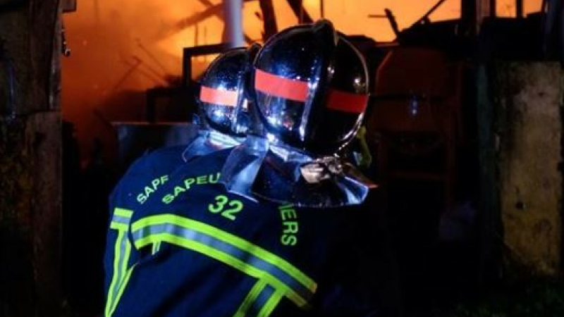 Un bâtiment agricole détruit par le feu