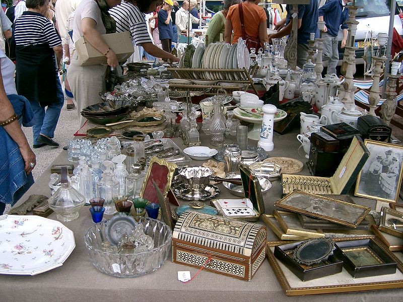 Vide_grenier_-_Seurre pixabay.jpg