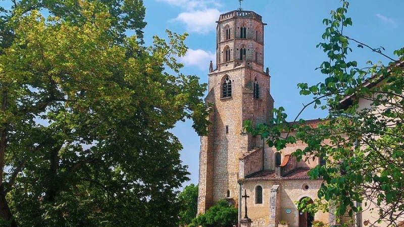 L’Office de Tourisme Bastides de Lomagne, au nord-est du département du Gers propose à partir du jeudi 11 aout un Escape Game « L’escapado deu Basilic », en plein air, dans le village de Mauvezin.