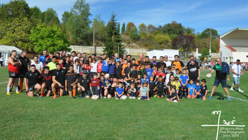 UAV Rugby : quand petits et grands partagent l'entraînement !