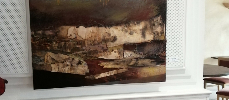 Danièle Crey : touches de couleurs et d'intéressantes textures dans sa nouvelle exposition.