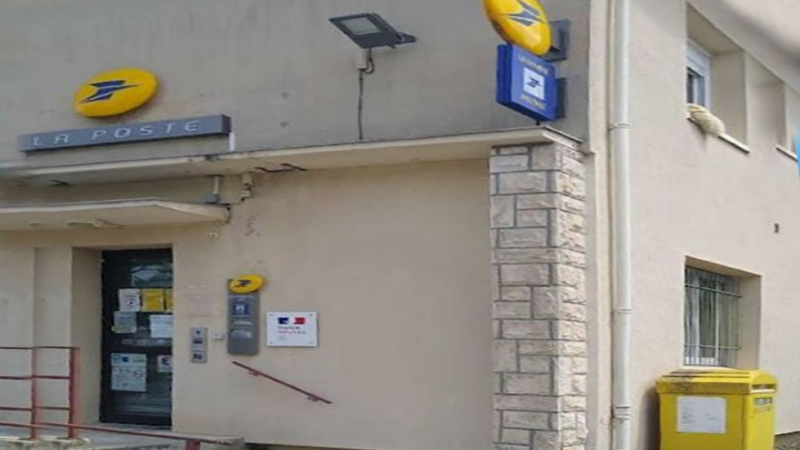 La Poste et les services annexes