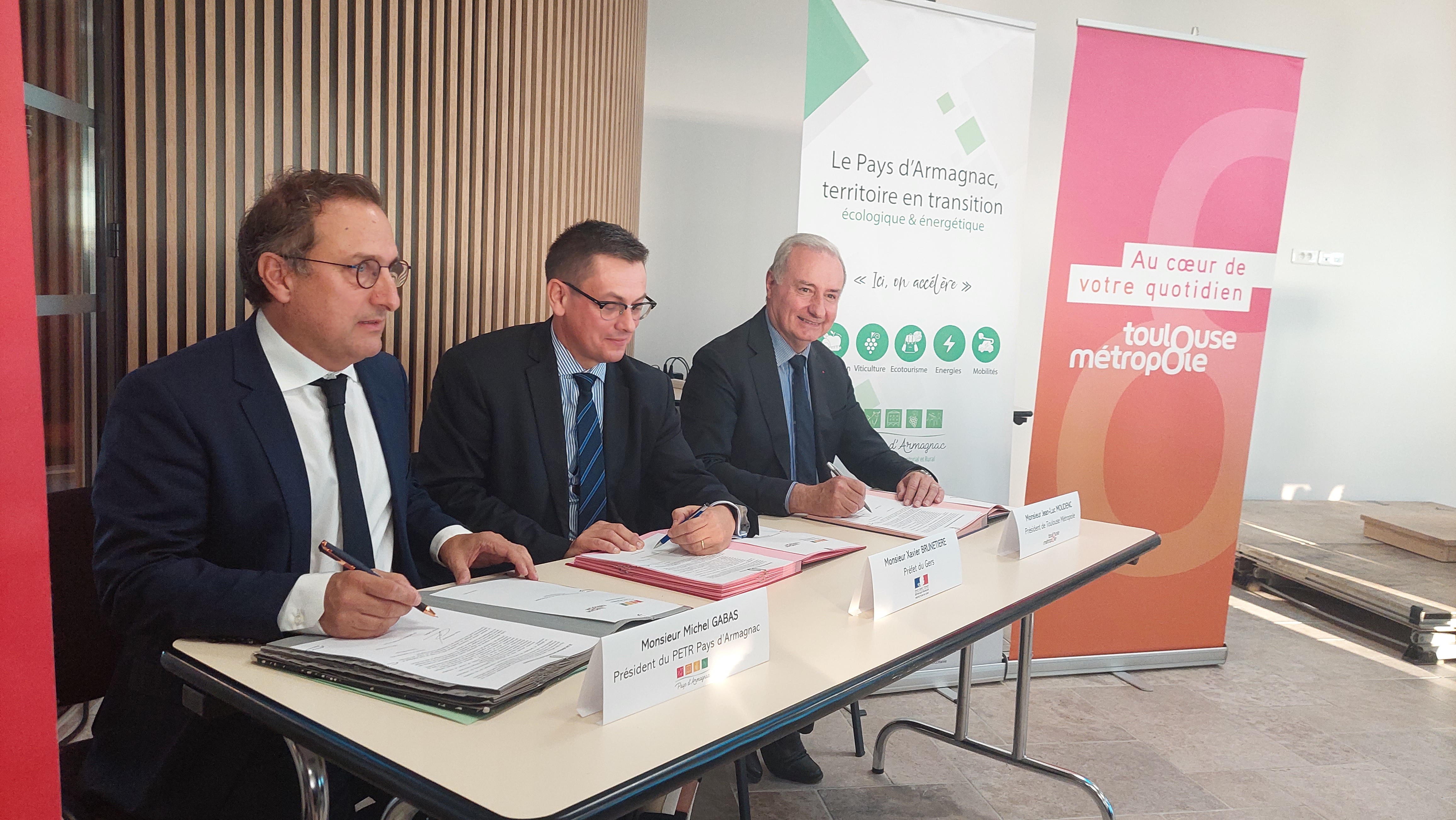 Michel GABAS, Président du PETR du Pays d’Armagnac, Xavier BRUNETIERE, Préfet du Gers, Jean-Luc MOUDENC, Président de Toulouse Métropole.