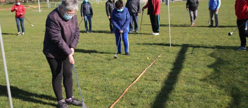 Initiation au swing golf pour les aînés