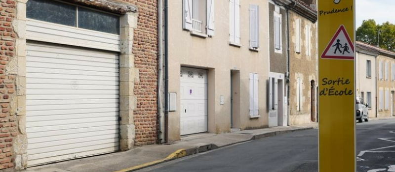 Des panneaux pour protéger les enfants !
