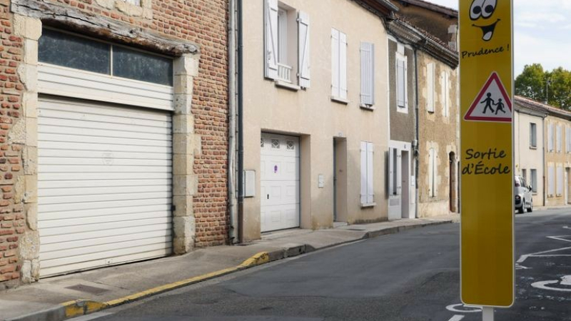 Des panneaux pour protéger les enfants !