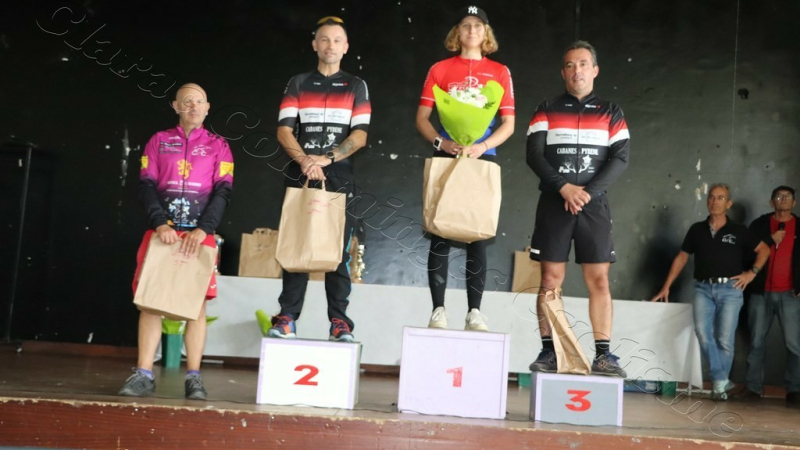 Lola Lisabois accède à la plus haute marche du podium à Clarac (31)