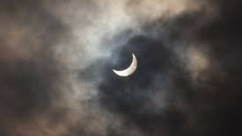 Le soleil et la lune ont rendez-vous ce mardi