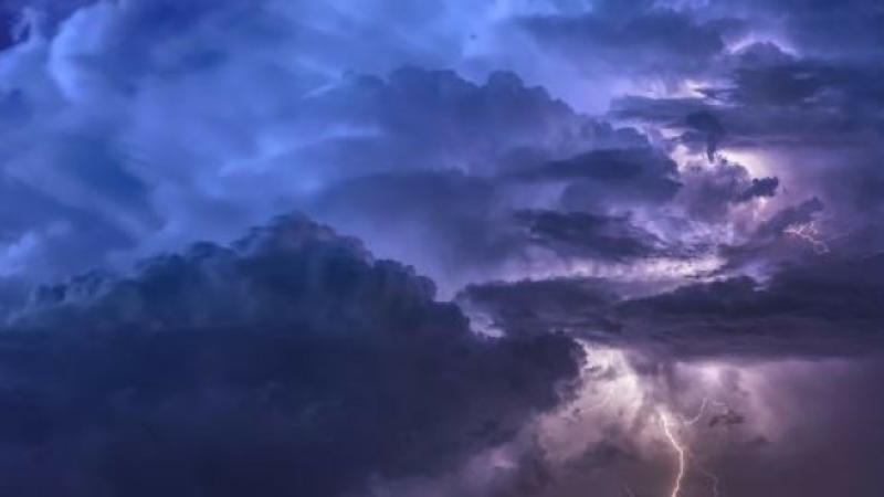 Mini-tempête avec de gros dégâts et accidents de la ciculation